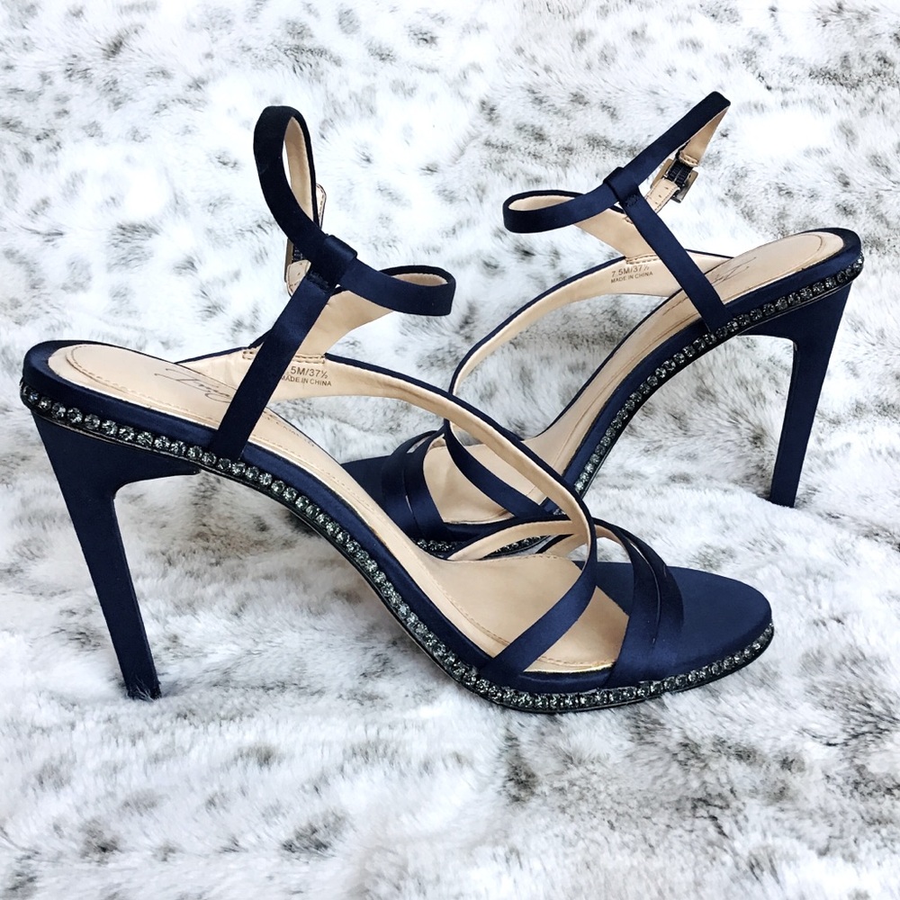 IMAGINE Vince Camuto Gian Strappy Sandals